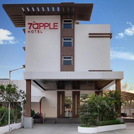 7 Apple Hotel, Вадодара Экстерьер фото