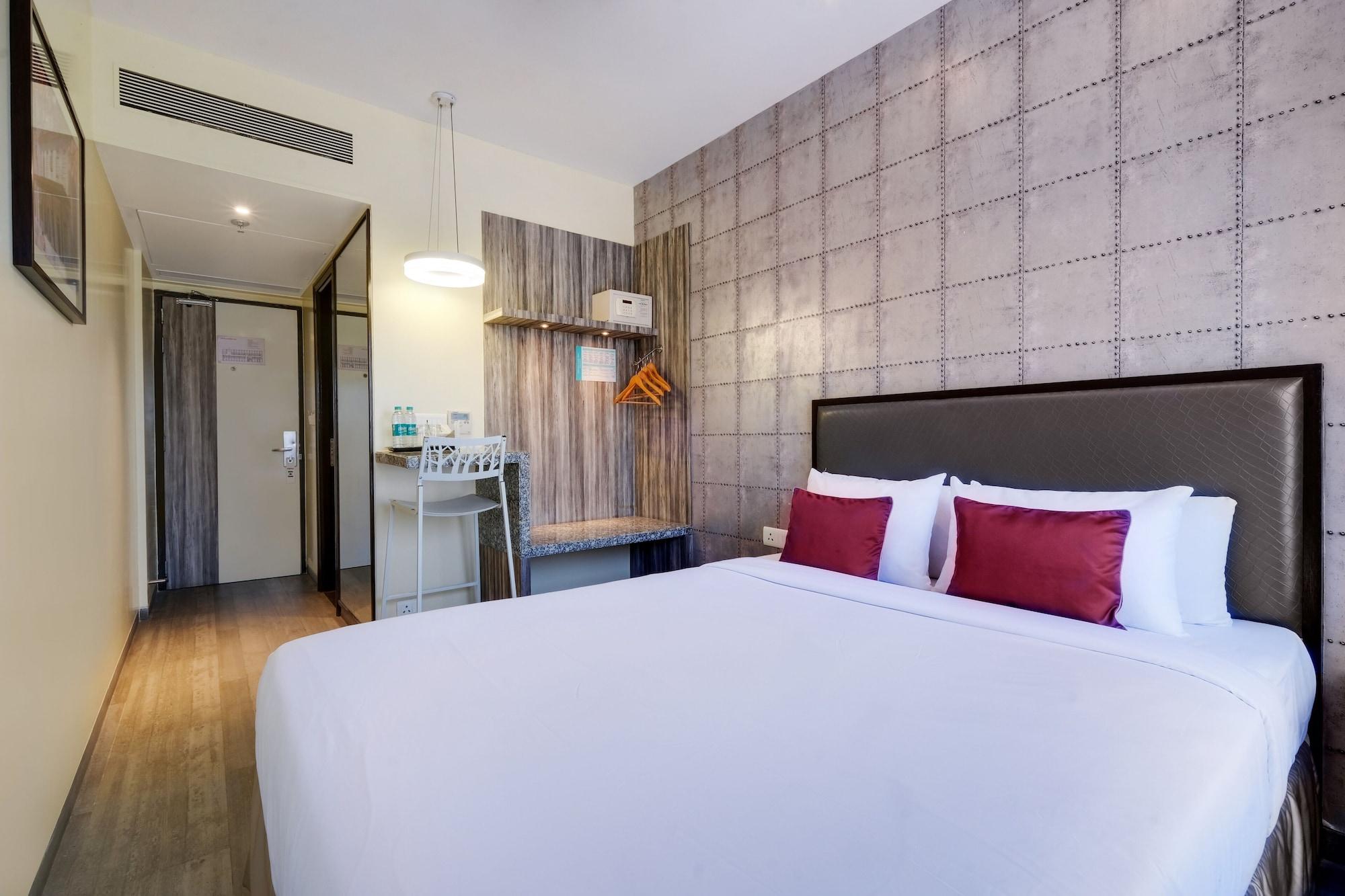 7 Apple Hotel, Вадодара Экстерьер фото