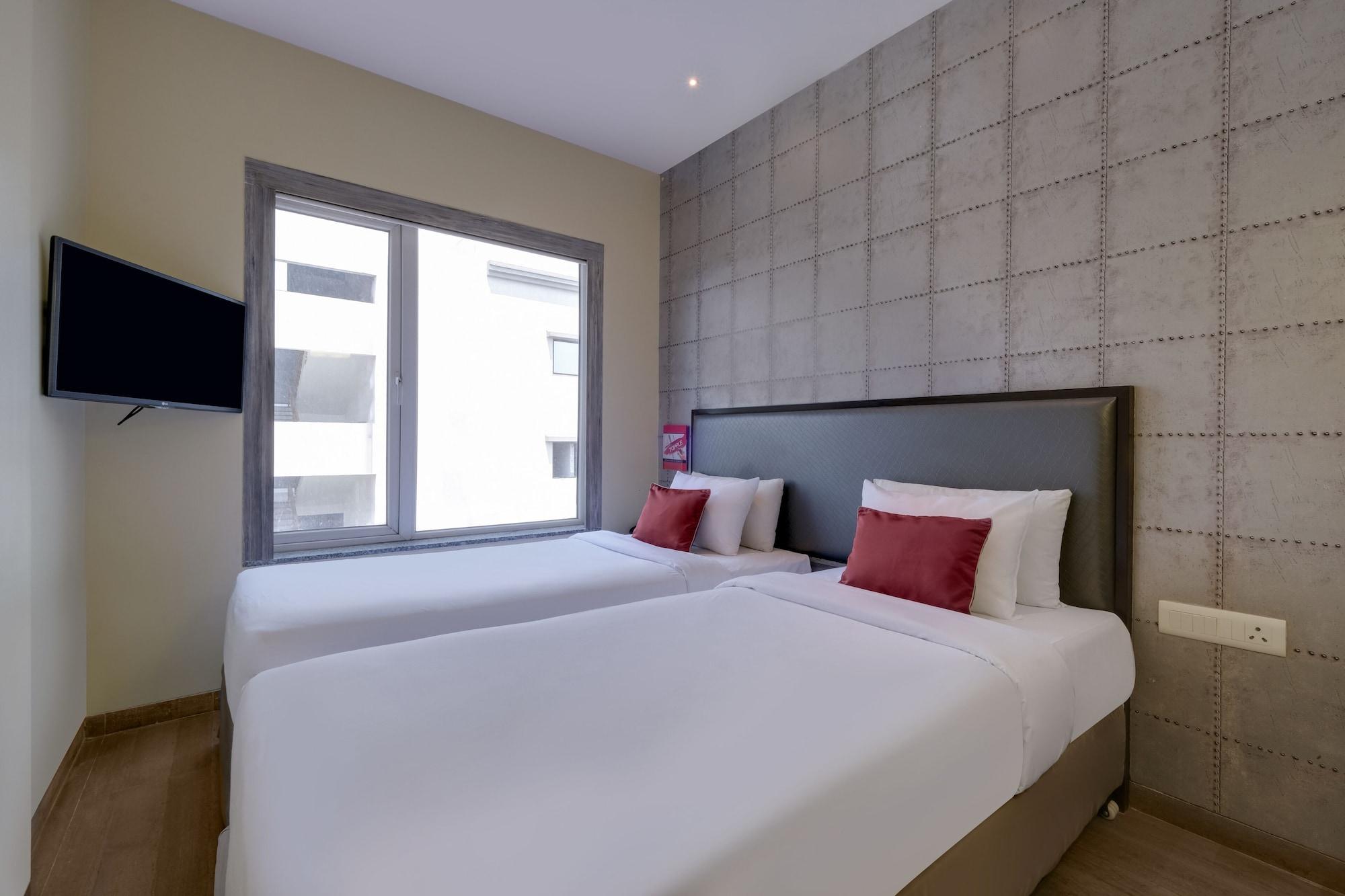 7 Apple Hotel, Вадодара Экстерьер фото