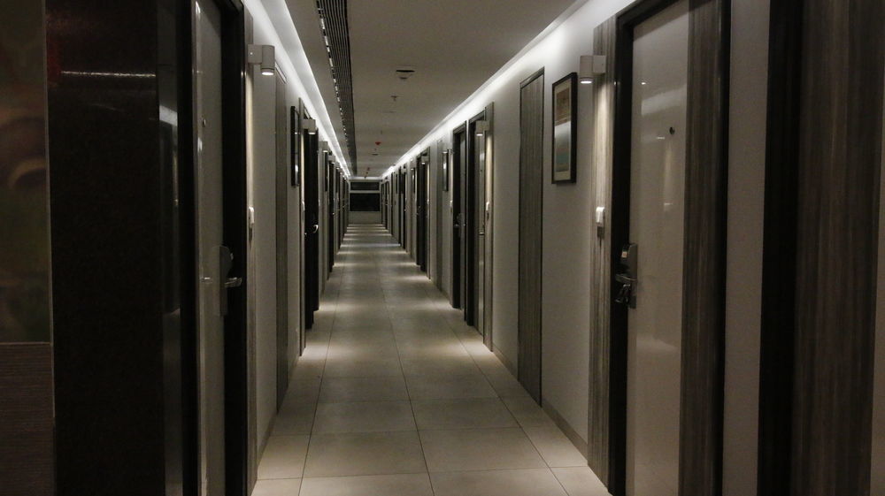 7 Apple Hotel, Вадодара Экстерьер фото